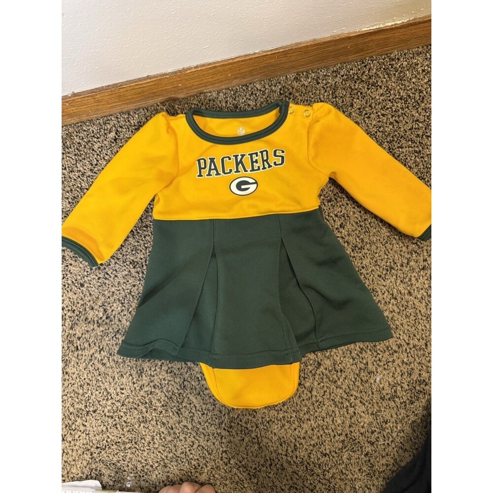 NFL Team Apparel Packers Girls 12-18M Yellow/Green Bodysuit
